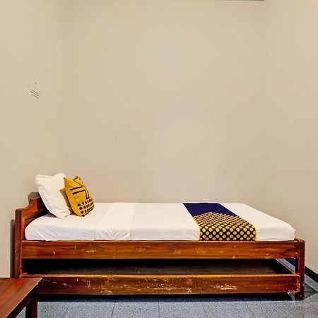 SPOT ON 2275 Omah Jm Hotel Beran Kidul Bagian luar foto