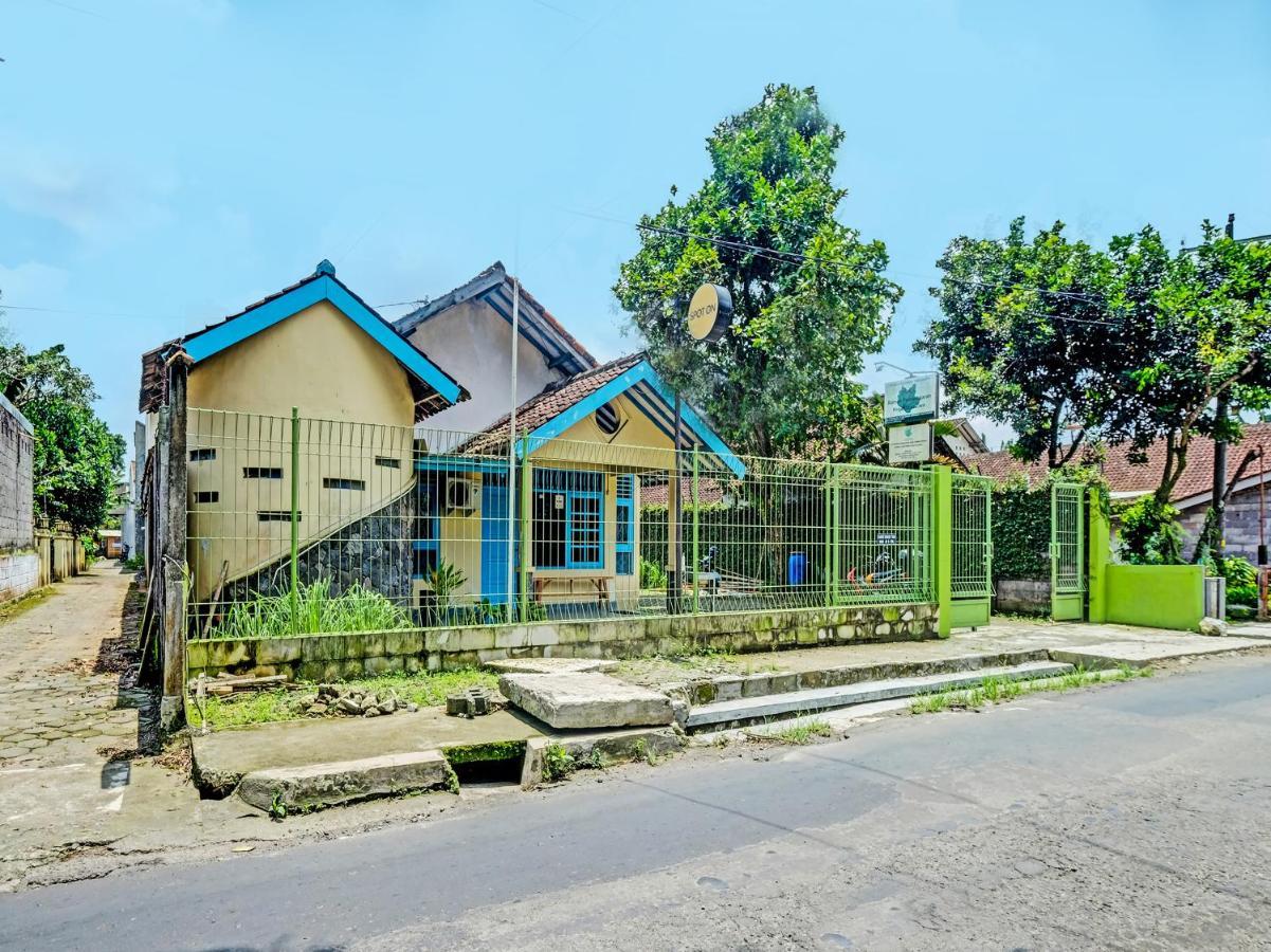 SPOT ON 2275 Omah Jm Hotel Beran Kidul Bagian luar foto