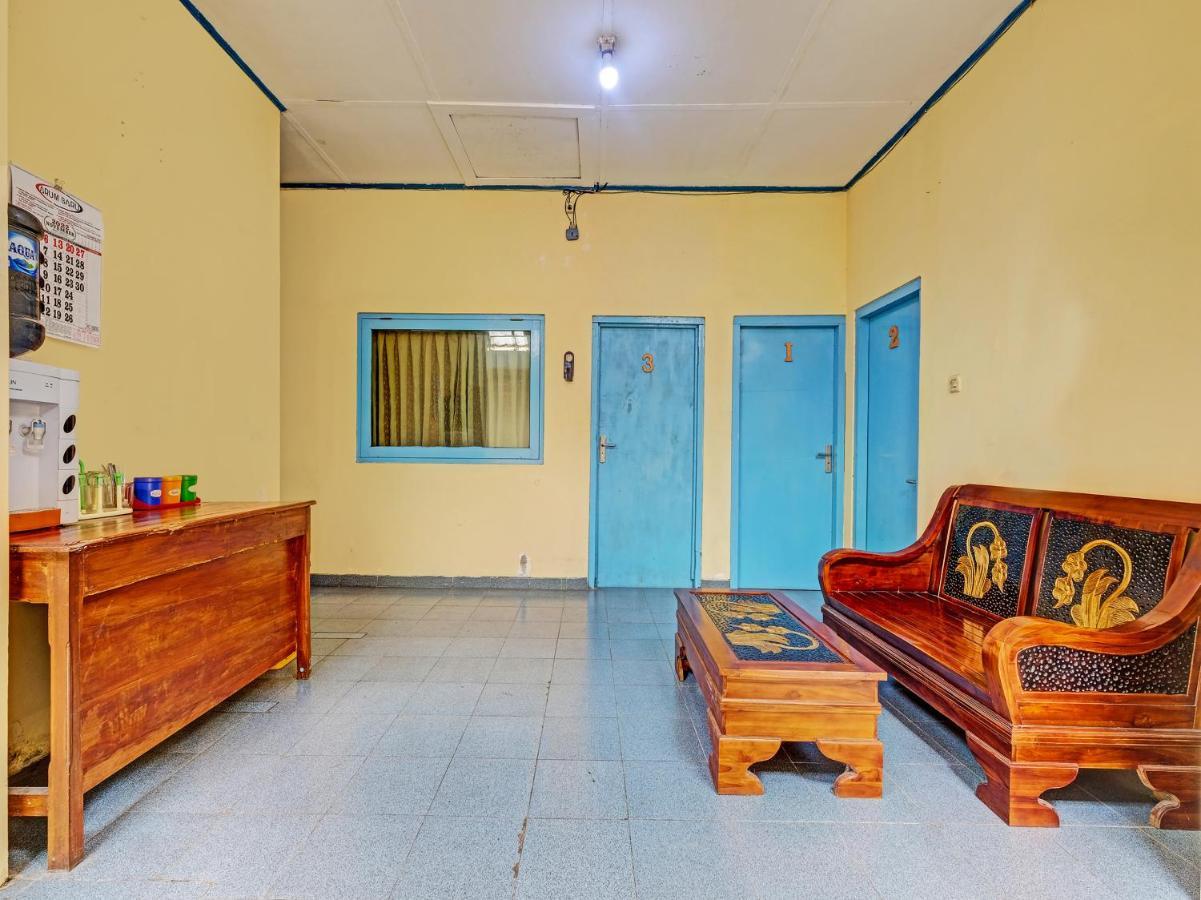 SPOT ON 2275 Omah Jm Hotel Beran Kidul Bagian luar foto